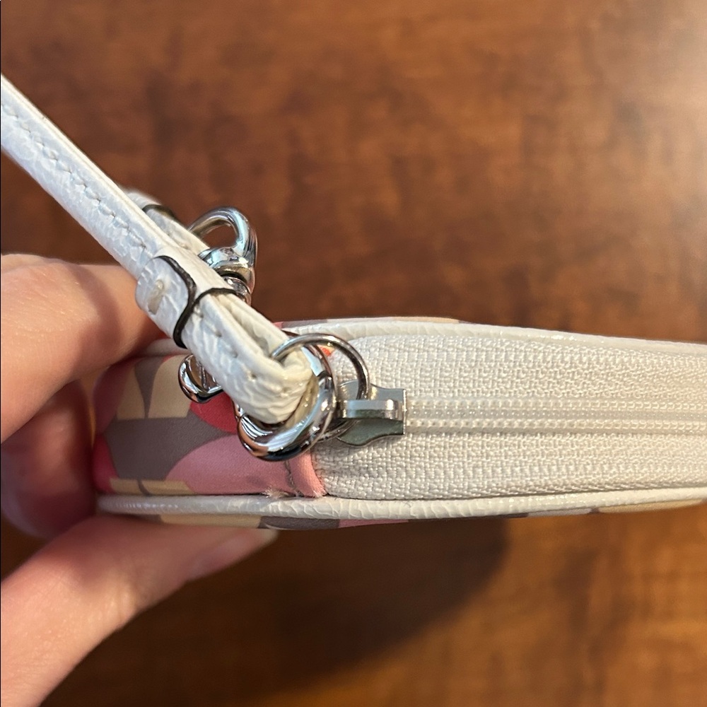Coach Waverly Optic Art Round Change Purse/Wristlet - Picture 3 of 5